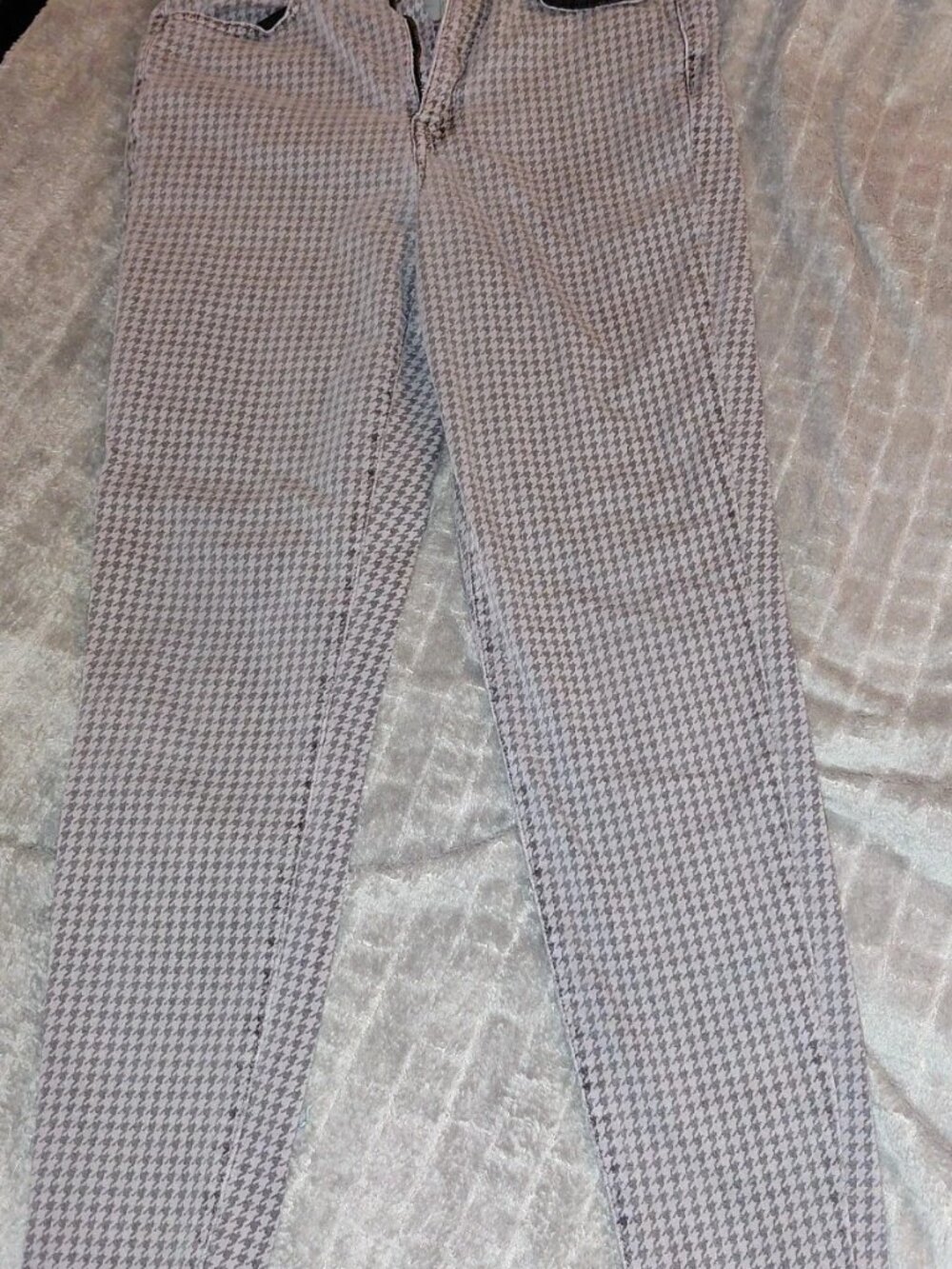 American Eagle Gray and Black Houndstooth Next Level Stretch Jeans size 8